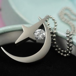 Colar Com Pingente De Lua E Estrela Com Zircônia De Titânio