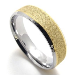 Anel De Titânio Com Formato Elegante, Cor Brilhante E Qualidade Superior