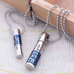 Colar Com Pingente De Titânio Em Formato De Coração Azul Da Moda