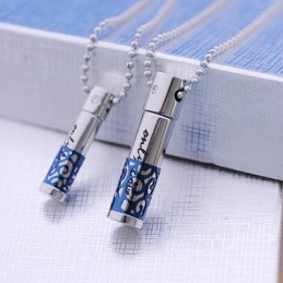 Colar Com Pingente De Titânio Em Formato De Coração Azul Da Moda