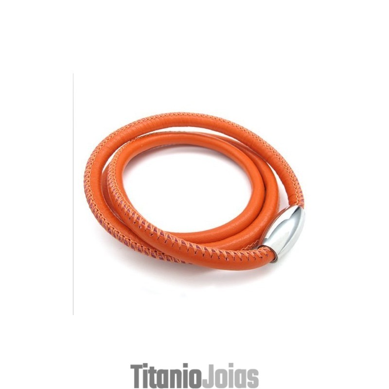 Colar De Couro De Titânio De Excelente Qualidade Com Cores Delicadas E Design Destro