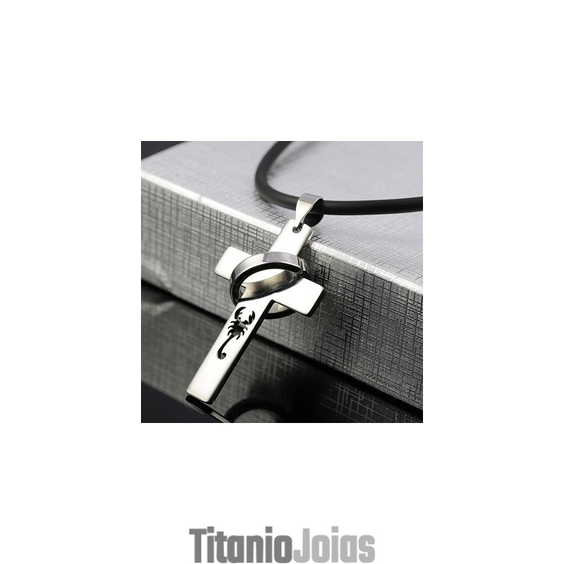 Colar Com Pingente De Cruz De Titânio Do Rei Escorpião Colar Com Pingente De Cruz De Titânio Do Rei Escorpião