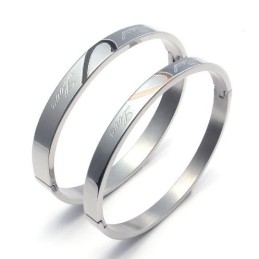 Pulseira De Titânio Com Formato Elegante, Cor Brilhante E Excelente Qualidade