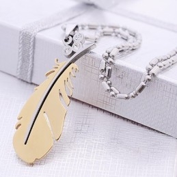 Colar Com Pingente De Titânio Com Pena Voadora Da Moda