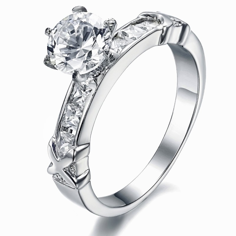 Anel Feminino De Titânio Com Strass, Qualidade E Quantidade Garantidas Anel Feminino De Titânio Com Strass, Qualidade E Quantidade Garantidas