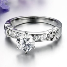 Anel Feminino De Titânio Com Strass, Qualidade E Quantidade Garantidas