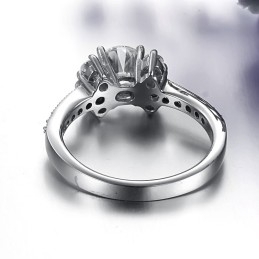 Anel Feminino De Titânio Com Corte De Coração E Flecha E Strass