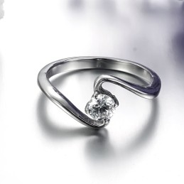 Anel Feminino De Titânio Com Strass De Renome Mundial
