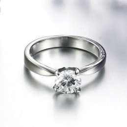 Anel Feminino De Titânio Com Desempenho Confiável E Strass