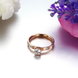 Anel Feminino De Titânio Com Strass, Qualidade E Quantidade Garantidas