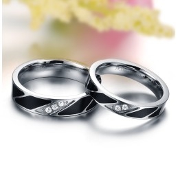 Anel De Titânio De Alta Qualidade Para Amantes Com Diamante
