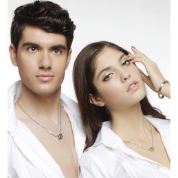 Colar Com Pingente De Titânio Fashion Love Forever (Dourado)