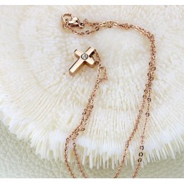 Colar De Titânio Com Cruz E Strass The Queen Of Quality