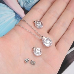 Colar E Brincos De Titânio Com Strass Da Rainha Da Qualidade