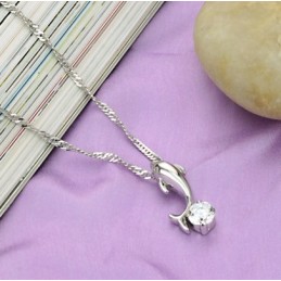 Colar Feminino De Titânio Com Formato De Golfinho E Diamante, De Renome Mundial