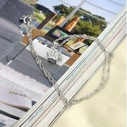 Colar Feminino De Titânio Com Banho De Platina E Strass Para Ter Uma Longa História