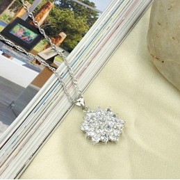 Colar Feminino De Titânio Com Banho De Platina Estrelada De Qualidade E Quantidade Garantidas