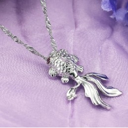 Colar De Titânio Com Revestimento De Platina Em Formato De Peixe Feminino Fácil De Usar