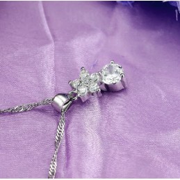 Colar De Titânio Com Banho De Platina E Strass Feminino The Queen Of Quality Star