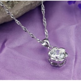 Colar De Titânio Com Revestimento De Platina Em Formato De Rosa Feminina De Qualidade Estável