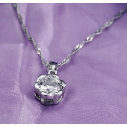 Colar De Titânio Com Revestimento De Platina Em Formato De Rosa Feminina De Qualidade Estável