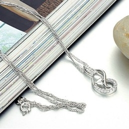 Colar Feminino De Titânio Com Revestimento De Platina De Alta Qualidade E Strass