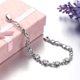 Pulseira Feminina De Titânio Com Revestimento Em Platina E Formato De Trevo Com Qualidade E Quantidade Garantidas