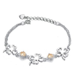 Pulseira De Titânio Banhada A Platina Em Formato De Trevo Feminino De Excelente Qualidade