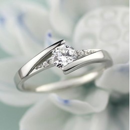 Anel De Titânio Com Revestimento De Platina Feminino Durável E Strass