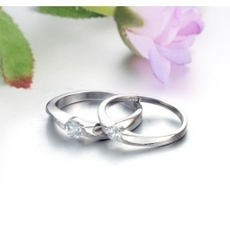 Anel De Titânio Com Banho De Platina E Strass Com Qualidade E Quantidade Garantidas Para Amantes
