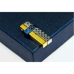 Pingente Masculino Delicado De Titânio Removível Azul E Branco - Corrente Grátis