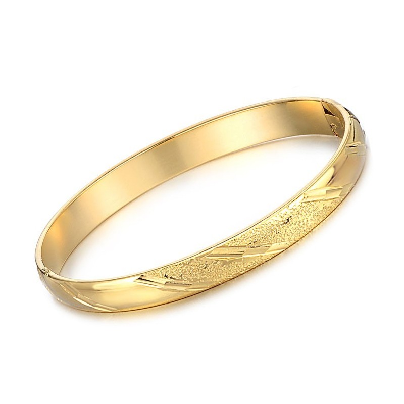 Pulseira Feminina Banhada A Ouro 18K Com Qualidade E Quantidade Garantidas Pulseira Feminina Banhada A Ouro 18K Com Qualidade E Quantidade Garantidas