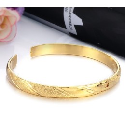 Pulseira Feminina Banhada A Ouro 18K Com Qualidade E Quantidade Garantidas