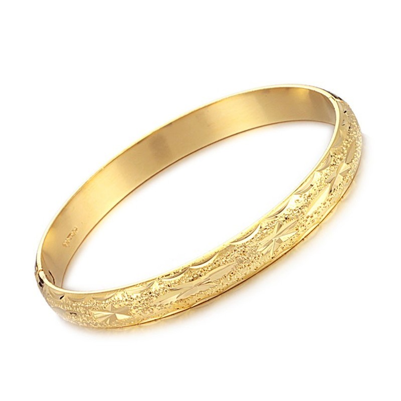 Pulseira Feminina Com Padrão De Estrela De Qualidade Estável Banhada A Ouro 18K Pulseira Feminina Com Padrão De Estrela De Qualidade Estável Banhada A Ouro 18K