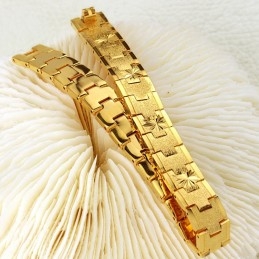 Pulseira Feminina Banhada A Ouro 18K, Famosa Por Sua Alta Qualidade