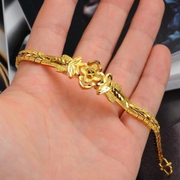 Pulseira Feminina De Alta Qualidade Com Padrão Decorativo Requintado Banhada A Ouro 18K