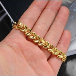 Pulseira Feminina De Alta Qualidade Em Formato De Folha Banhada A Ouro 18K
