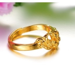 Anel Feminino Banhado A Ouro 18K Com Padrão Floral De Alta Qualidade