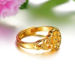 Anel Feminino Banhado A Ouro 18K Com Padrão Floral De Alta Qualidade