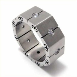 Anel De Corte Com Incrustações De Titânio De 8 Mm E Diamantes