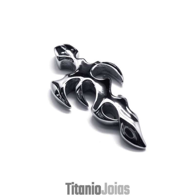 Pingente De Titânio Com Cruz E Espada De Chama Da Moda Pingente De Titânio Com Cruz E Espada De Chama Da Moda