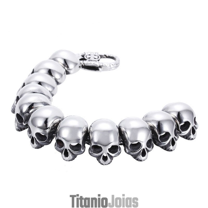 Pulseira Masculina De Titânio Com Caveira Polida E Ossos Cruzados Pulseira Masculina De Titânio Com Caveira Polida E Ossos Cruzados