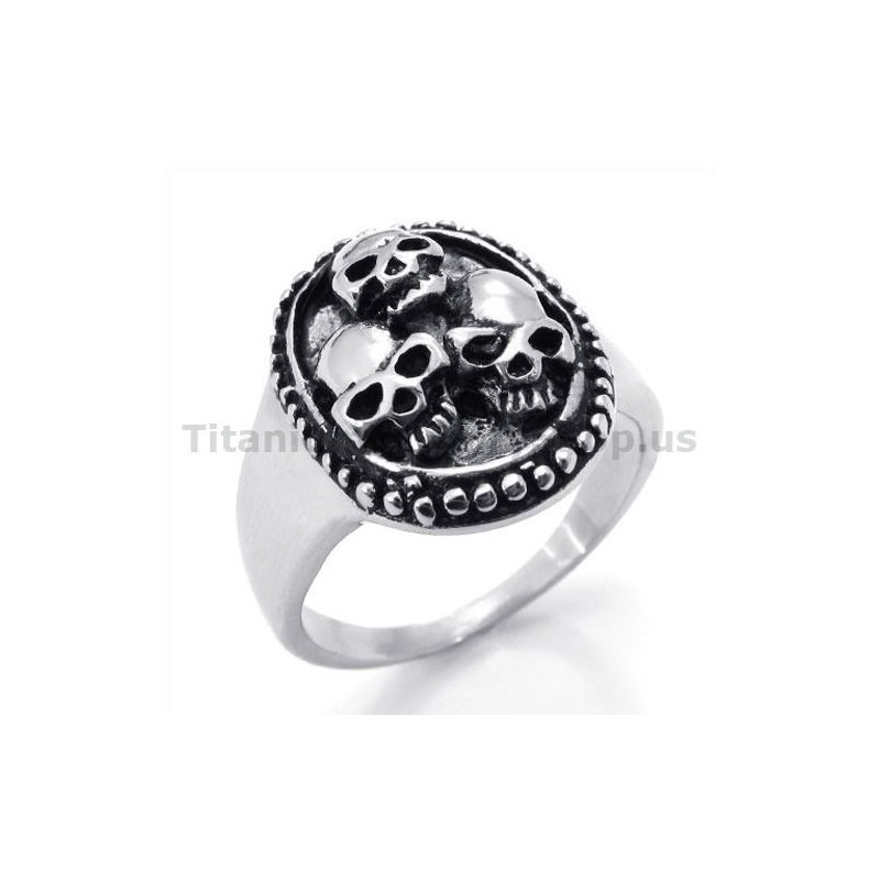 Anel De Titânio Com Três Caveiras Anel De Titânio Com Três Caveiras