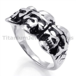 Anel De Titânio Com Três Caveiras