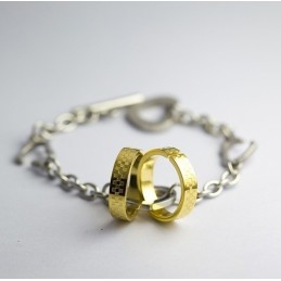 Pulseira De Titânio Com Círculo Duplo Dourado