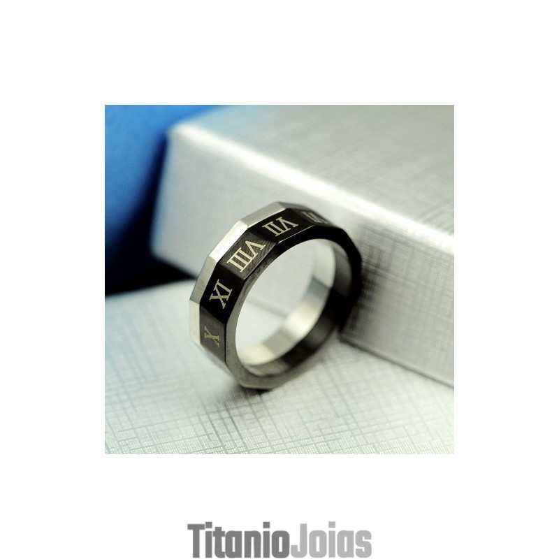 Anel Masculino De Titânio Com Algarismos Romanos Finos Anel Masculino De Titânio Com Algarismos Romanos Finos