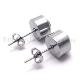 Brincos De Diamante Verde E Titânio Em Tanque De Prata
