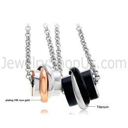 Pingentes De Titânio Em Ouro Rosa E Preto Com Pingentes De Amor Com Pingentes Grátis C622