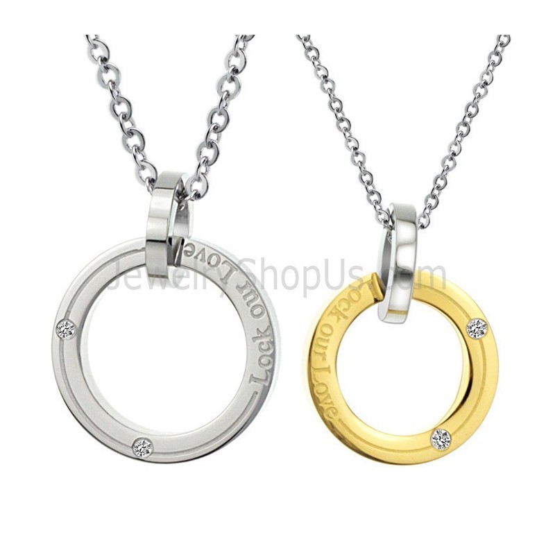 Anéis De Titânio, Prata E Ouro "Lock Our Love" Com Pingentes Para Amantes Com Diamantes E Correntes Grátis C350 Anéis De Titânio, Prata E Ouro "Lock Our Love" Com Pingentes Para Amantes Com Diamantes E Correntes Grátis C350