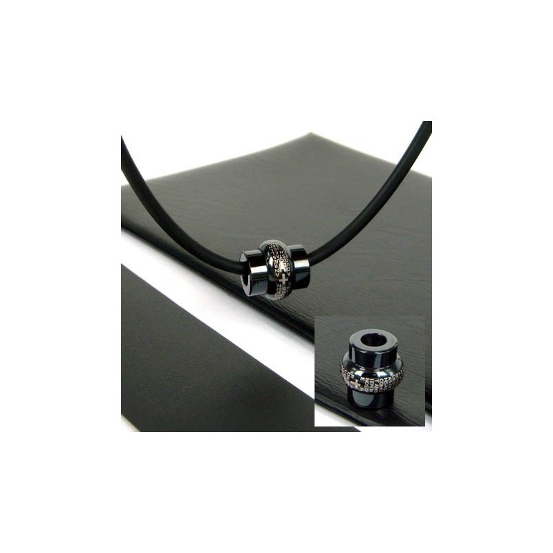 Colar Com Pingente De Titânio Puro E Cruz Da Bíblia Man Cross Roller Para Presente Colar Com Pingente De Titânio Puro E Cruz Da Bíblia Man Cross Roller Para Presente